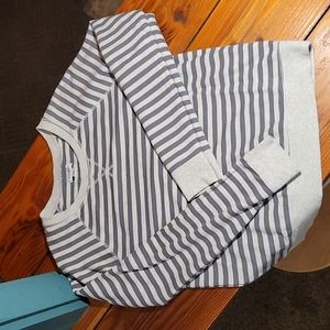 Old Navy  sweatshirt  M